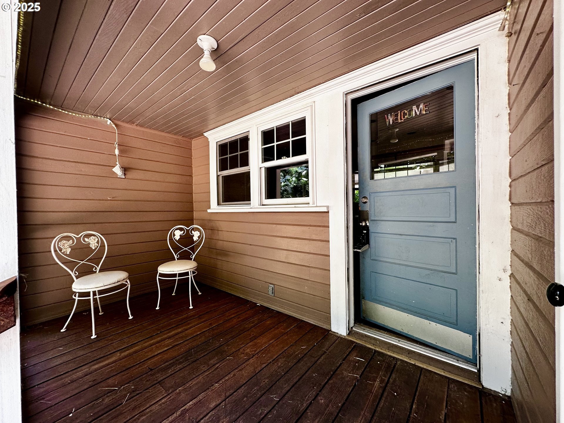 2453 Highway 20 Albany, OR 97321 - Photo 24 of 47 a view of a chairs and a room with wooden floor
