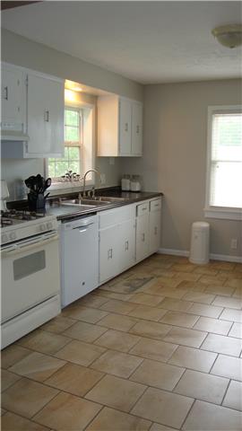 406 Log Wall Road Dickson, TN 37055 - Photo 8 of 19 Gallery Image 8