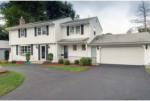 125 West Blue Ridge Road Cranston, RI 02920 - Photo 1 of 26 Gallery Image 1