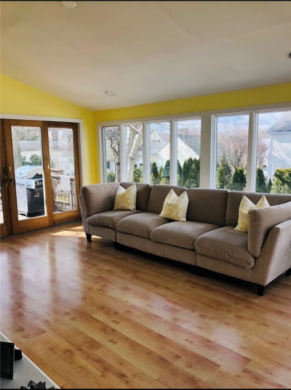125 West Blue Ridge Road Cranston, RI 02920 - Photo 9 of 26 Gallery Image 9