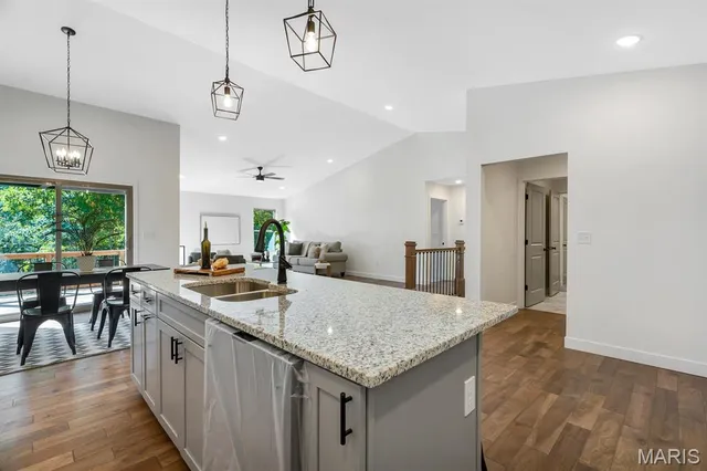 $387,500 | 204 Wrigley Field Drive, Unit 204, Bethalto, IL 62010