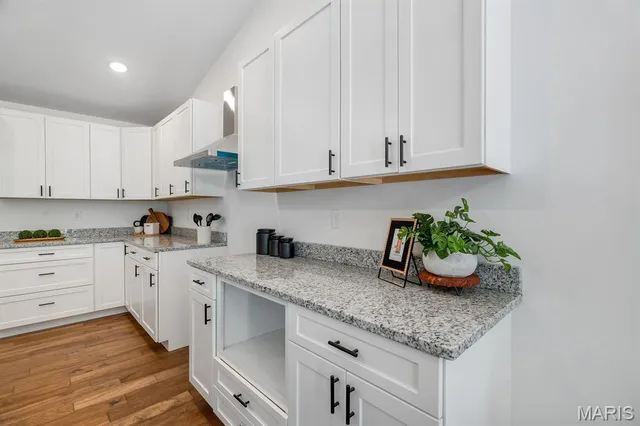 $387,500 | 204 Wrigley Field Drive, Unit 204, Bethalto, IL 62010