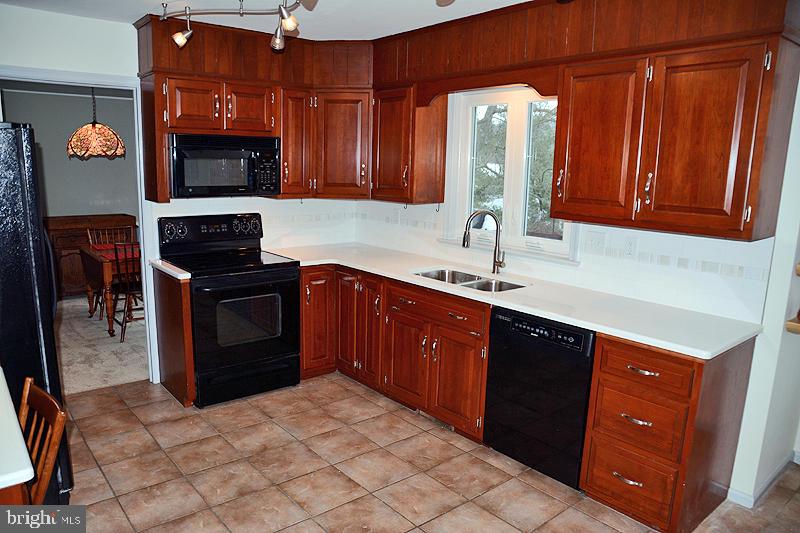 2631 Spring Valley Road Lancaster, PA 17601 - Photo 13 of 49 Gallery Image 13