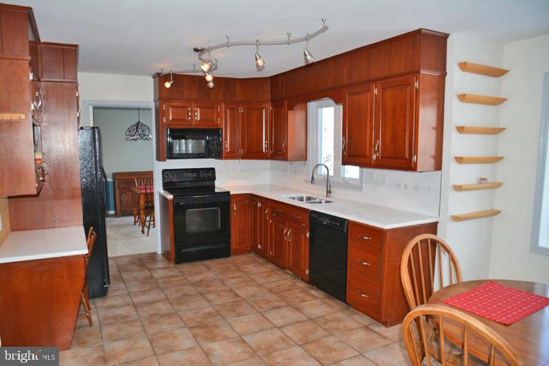 2631 Spring Valley Road Lancaster, PA 17601 - Photo 14 of 49 Gallery Image 14