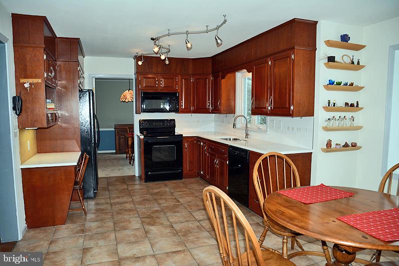 2631 Spring Valley Road Lancaster, PA 17601 - Photo 17 of 49 Gallery Image 17
