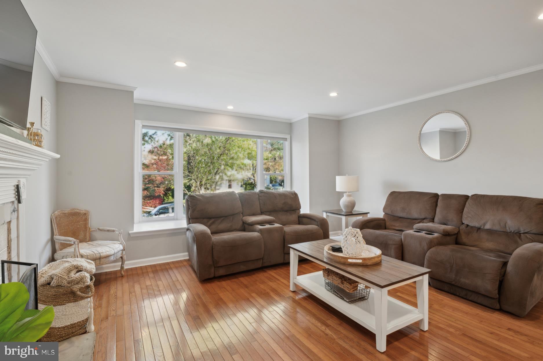 233 Bridge Road Upper Chichester, PA 19061 - Photo 3 of 24