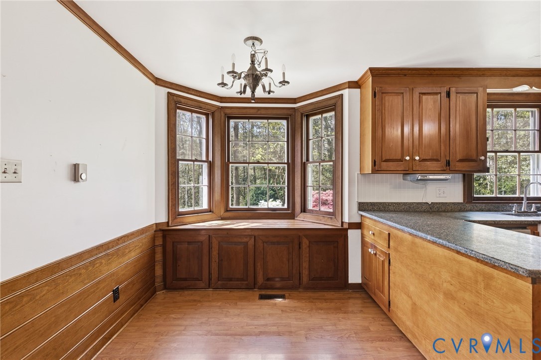 9420 Trails End Road Midlothian, VA 23112 - Photo 14 of 53 Bench for sitting & storage.