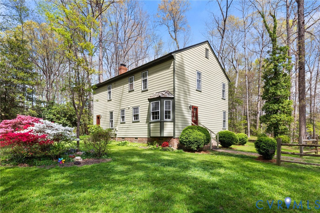 9420 Trails End Road Midlothian, VA 23112 - Photo 4 of 53 Beautiful landscaping blooming.