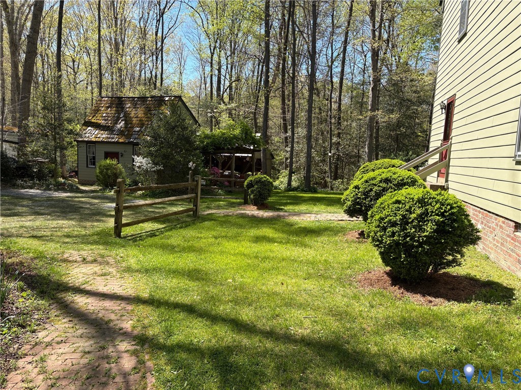 9420 Trails End Road Midlothian, VA 23112 - Photo 48 of 53 Side Yard