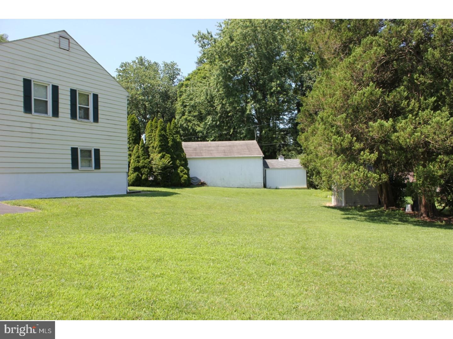 2027 Spring Mill Road Conshohocken, PA 19428 - Photo 23 of 24 Gallery Image 23