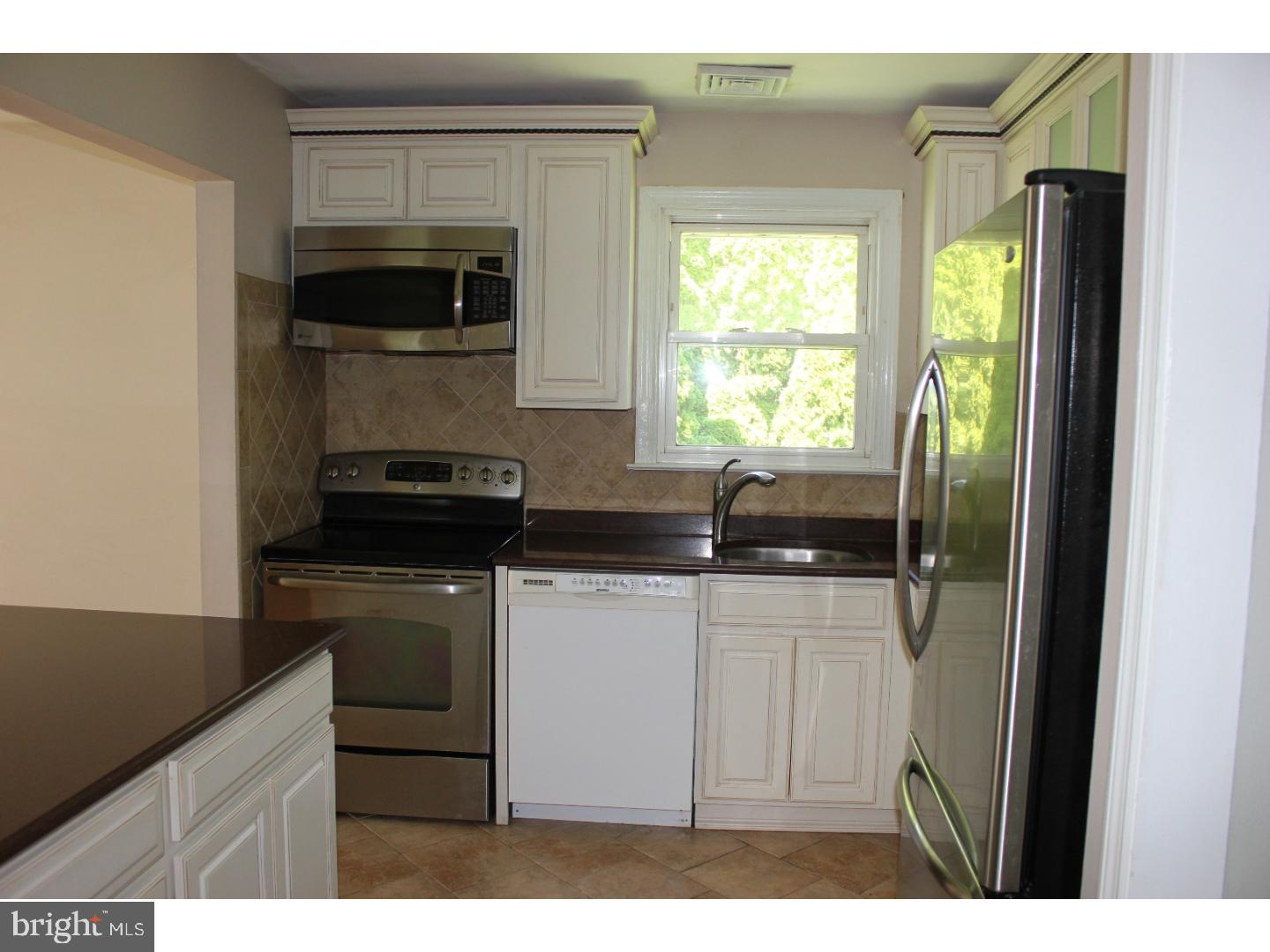 2027 Spring Mill Road Conshohocken, PA 19428 - Photo 7 of 24 Gallery Image 7