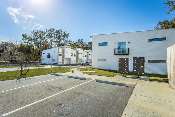 $2,200 | 2170 Capital Circle Southeast, Unit MULTIPLE, Tallahassee, FL 32301
