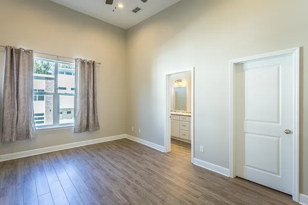 $2,200 | 2170 Capital Circle Southeast, Unit MULTIPLE, Tallahassee, FL 32301