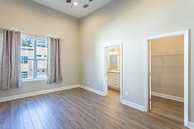 $2,200 | 2170 Capital Circle Southeast, Unit MULTIPLE, Tallahassee, FL 32301