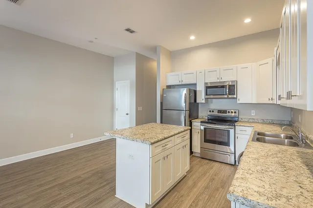 $2,200 | 2170 Capital Circle Southeast, Unit MULTIPLE, Tallahassee, FL 32301