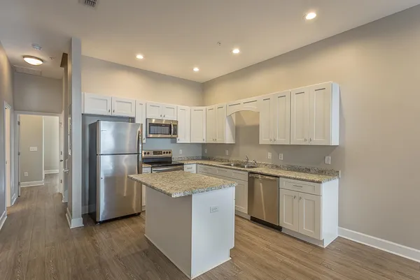 $2,200 | 2170 Capital Circle Southeast, Unit MULTIPLE, Tallahassee, FL 32301