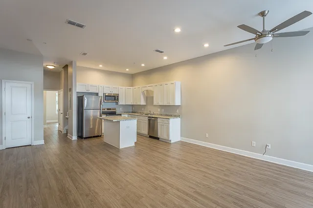 $2,200 | 2170 Capital Circle Southeast, Unit MULTIPLE, Tallahassee, FL 32301