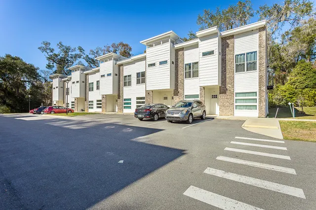 $2,200 | 2170 Capital Circle Southeast, Unit MULTIPLE, Tallahassee, FL 32301