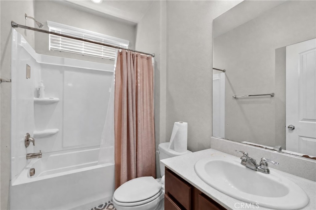 1065 Madera Street Perris, CA 92571 - Photo 8 of 32 Gallery Image 8