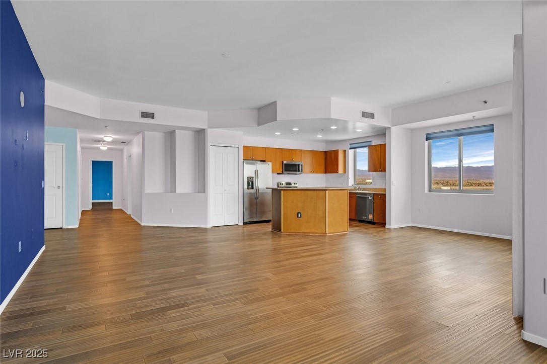 8255 South Las Vegas Boulevard, Unit 1812 Las Vegas, NV 89123 - Photo 9 of 43 Cable & Internet included in HOA dues