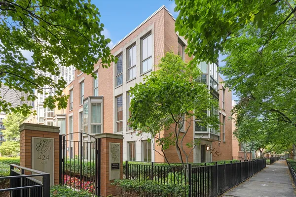 $7,500 | 430 East North Water Street, Unit A, Chicago, IL 60611