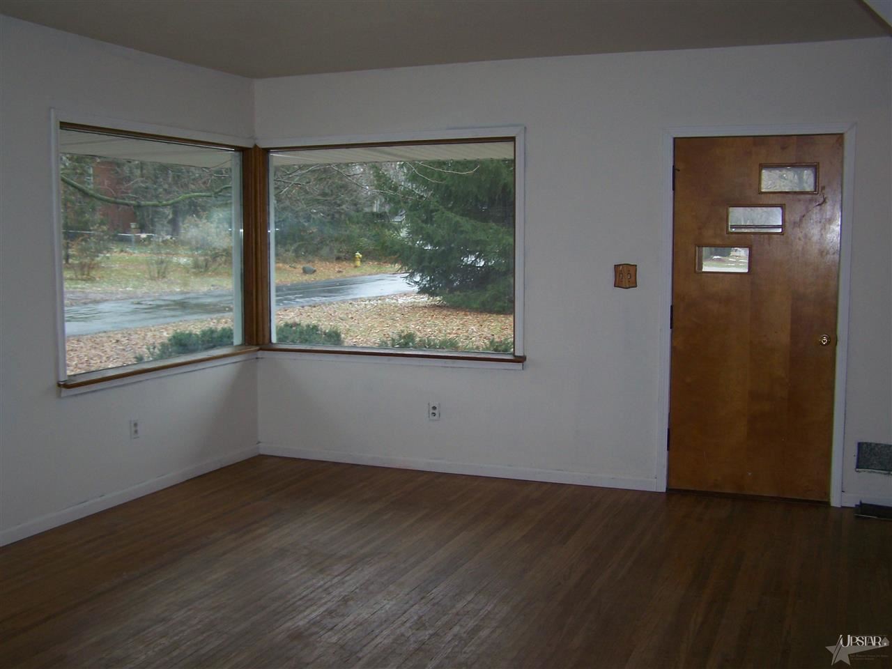 2502 Sand Point Road Fort Wayne, IN 46809 - Photo 3 of 20