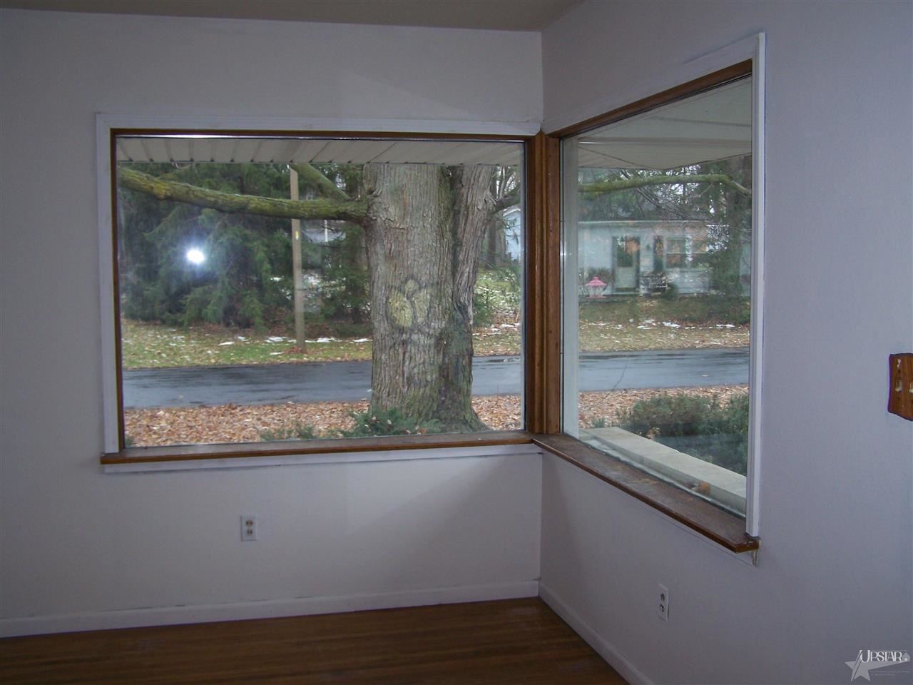 2502 Sand Point Road Fort Wayne, IN 46809 - Photo 4 of 20