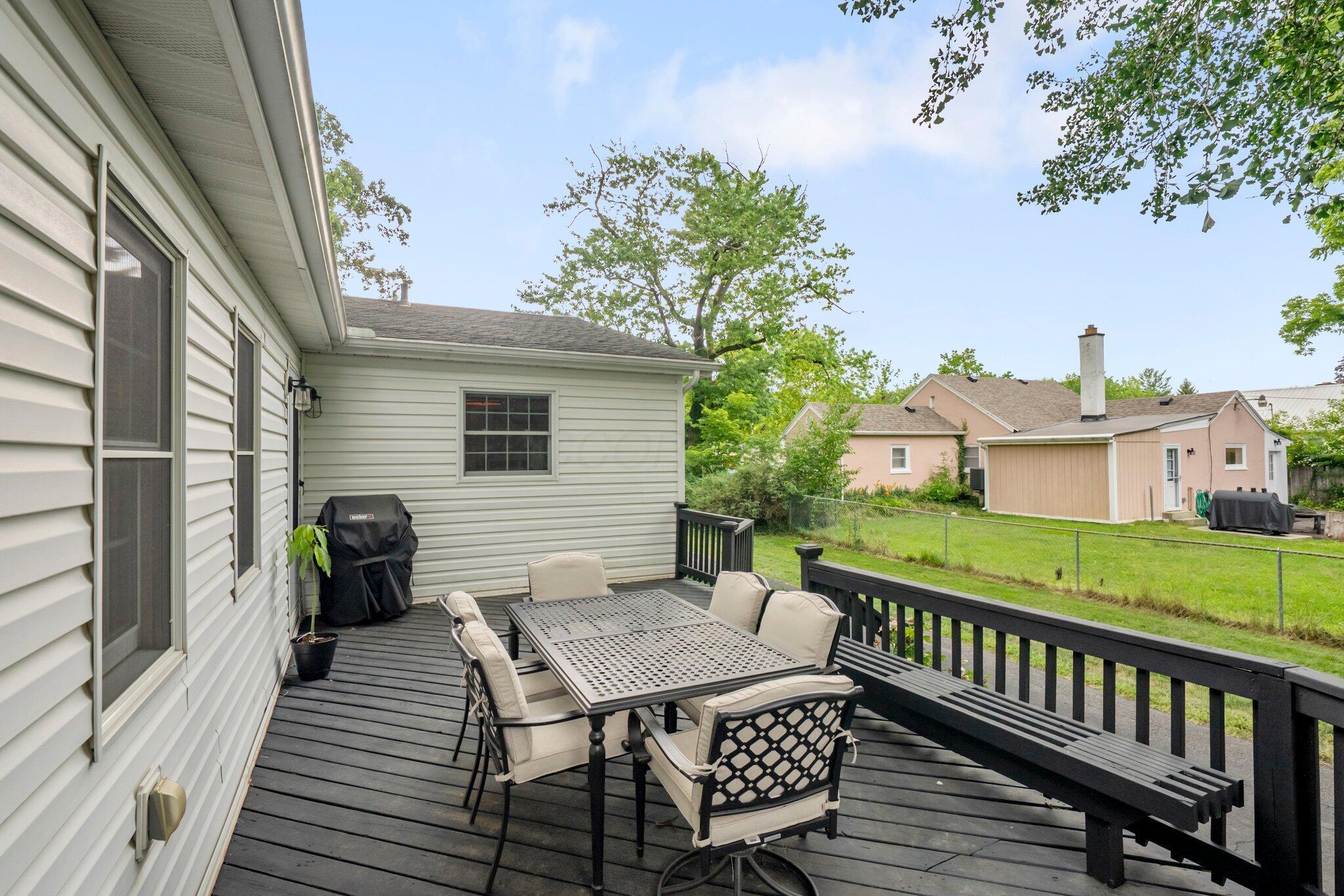 2560 Zollinger Road Columbus, OH 43221 - Photo 37 of 41 18-web-or-mls-DSC01155