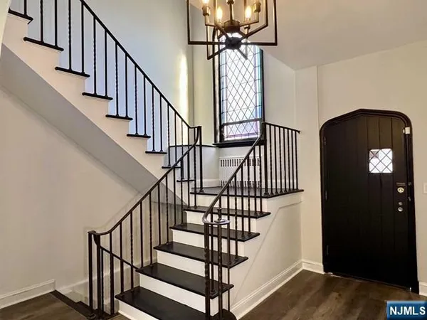 $6,500 | 695 Palisade Avenue, Cliffside Park, NJ 07010