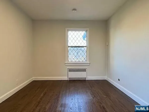$6,500 | 695 Palisade Avenue, Cliffside Park, NJ 07010