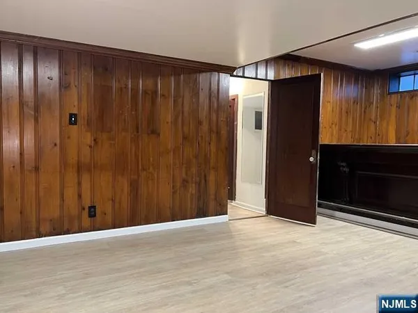 $6,500 | 695 Palisade Avenue, Cliffside Park, NJ 07010
