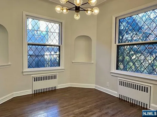 $6,500 | 695 Palisade Avenue, Cliffside Park, NJ 07010