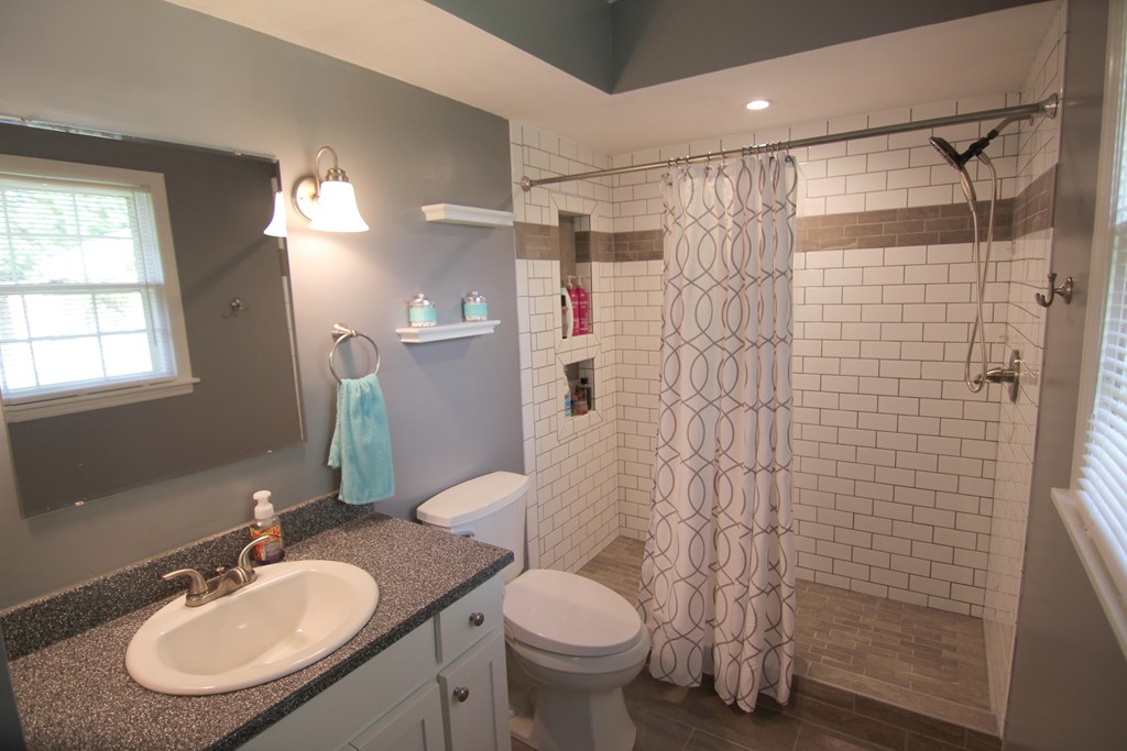 6180 Candlestick Loop Columbus, GA 31909 - Photo 11 of 28 MASTER BATH