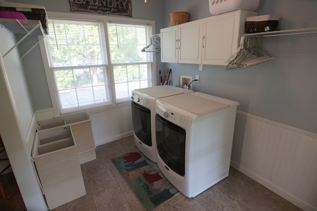 6180 Candlestick Loop Columbus, GA 31909 - Photo 20 of 28 LAUNDRY/MUD ROOM
