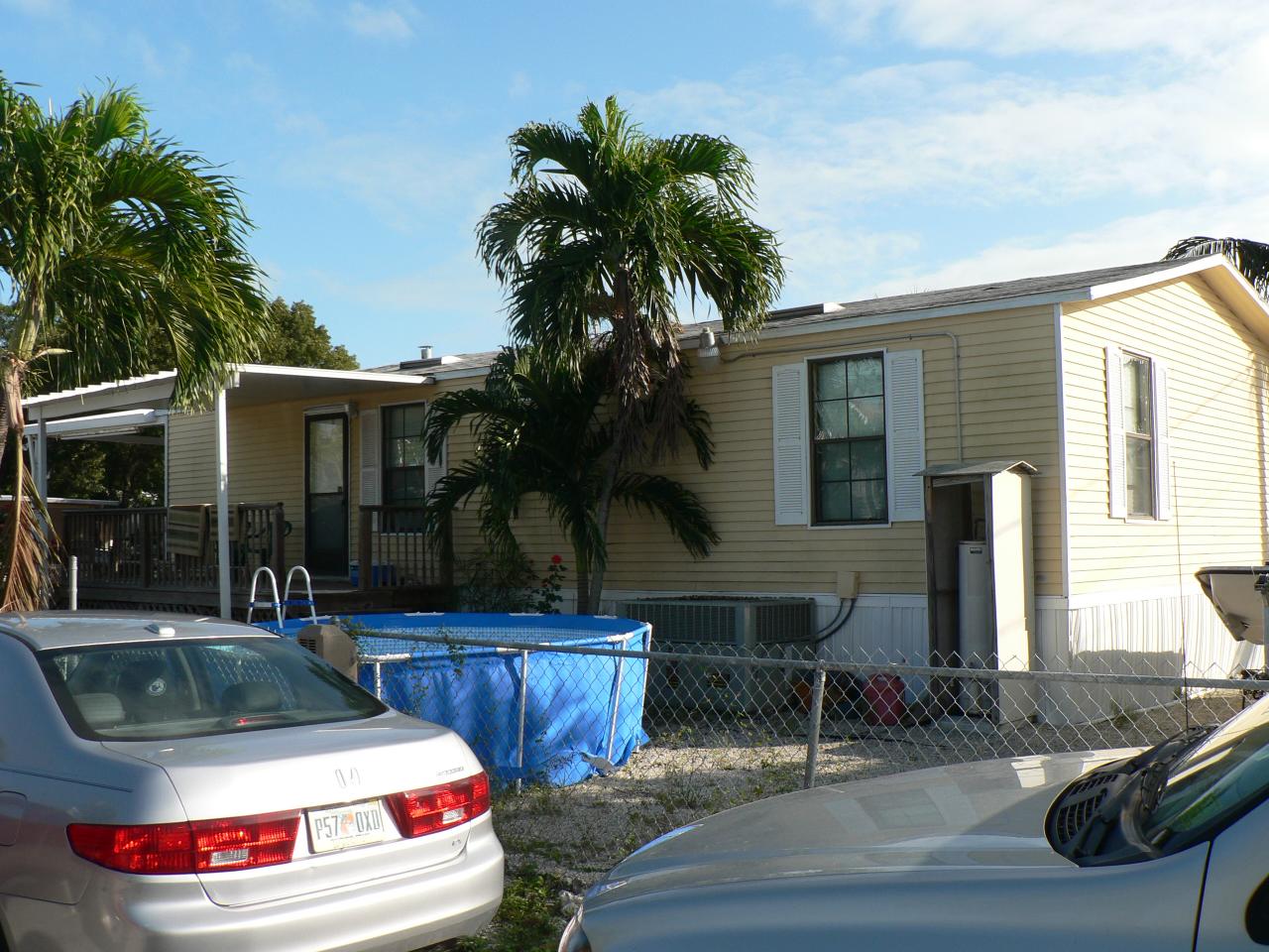 15 Pelican Road Key Largo, FL 33037 - Photo 2 of 10 Front from Corner