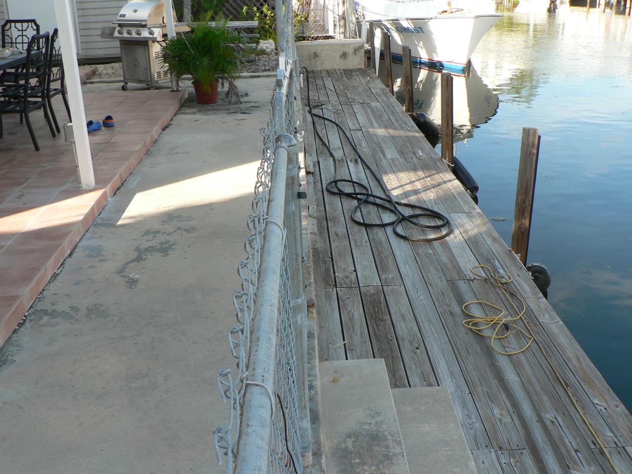 15 Pelican Road Key Largo, FL 33037 - Photo 5 of 10 Dock