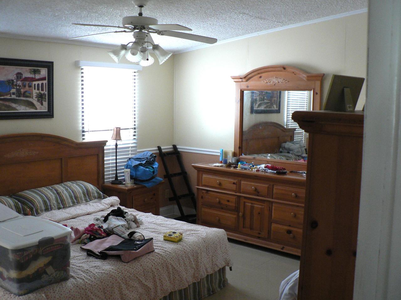 15 Pelican Road Key Largo, FL 33037 - Photo 9 of 10 Master Bedroom