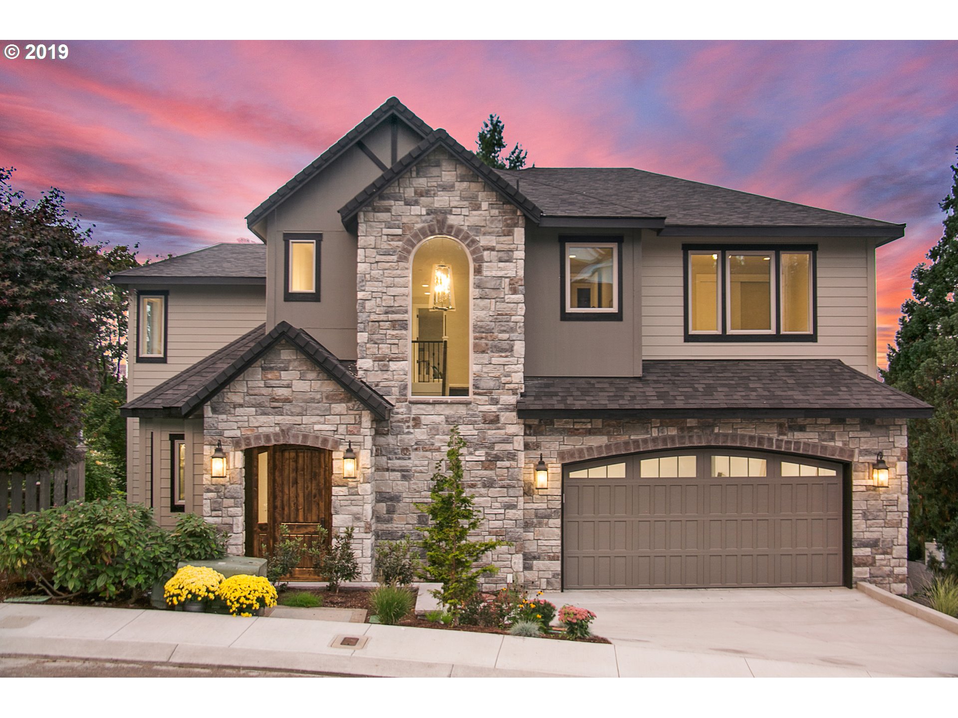 3103 Southwest Collins Court Portland, OR 97219 - Photo 1 of 32 Gallery Image 1