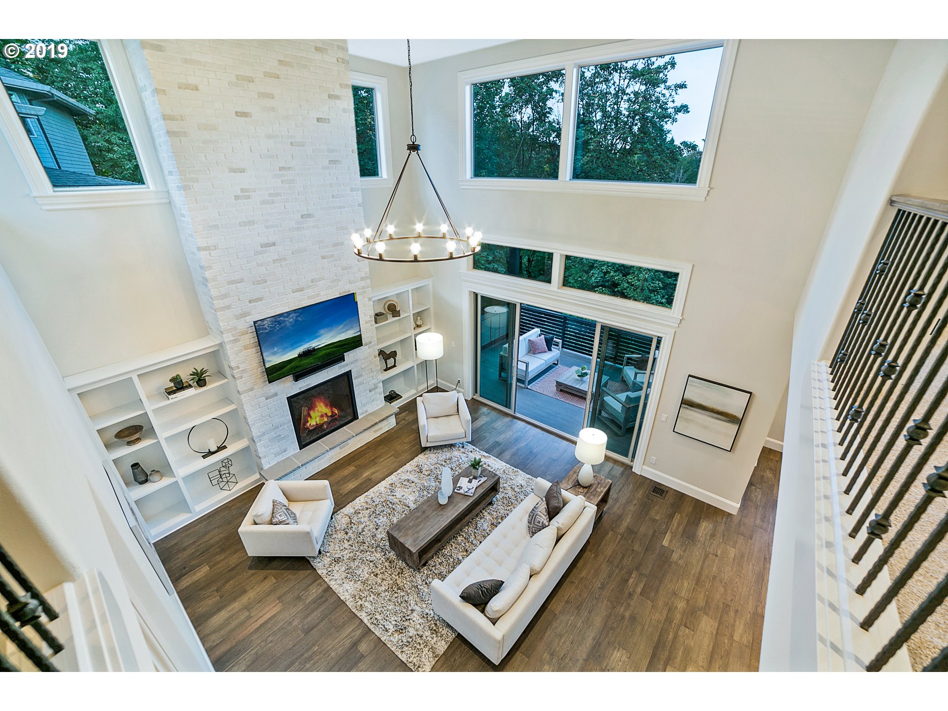 3103 Southwest Collins Court Portland, OR 97219 - Photo 19 of 32 Gallery Image 19