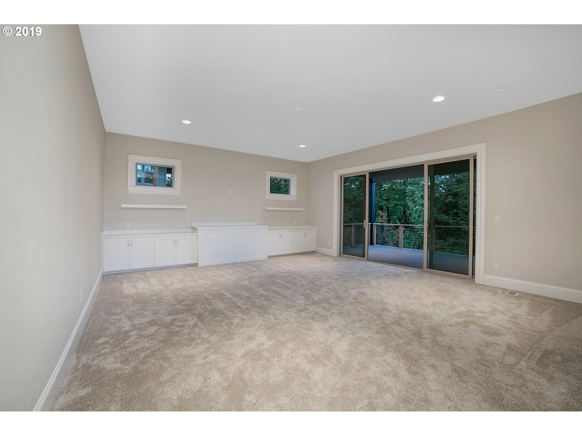 3103 Southwest Collins Court Portland, OR 97219 - Photo 28 of 32 Gallery Image 28