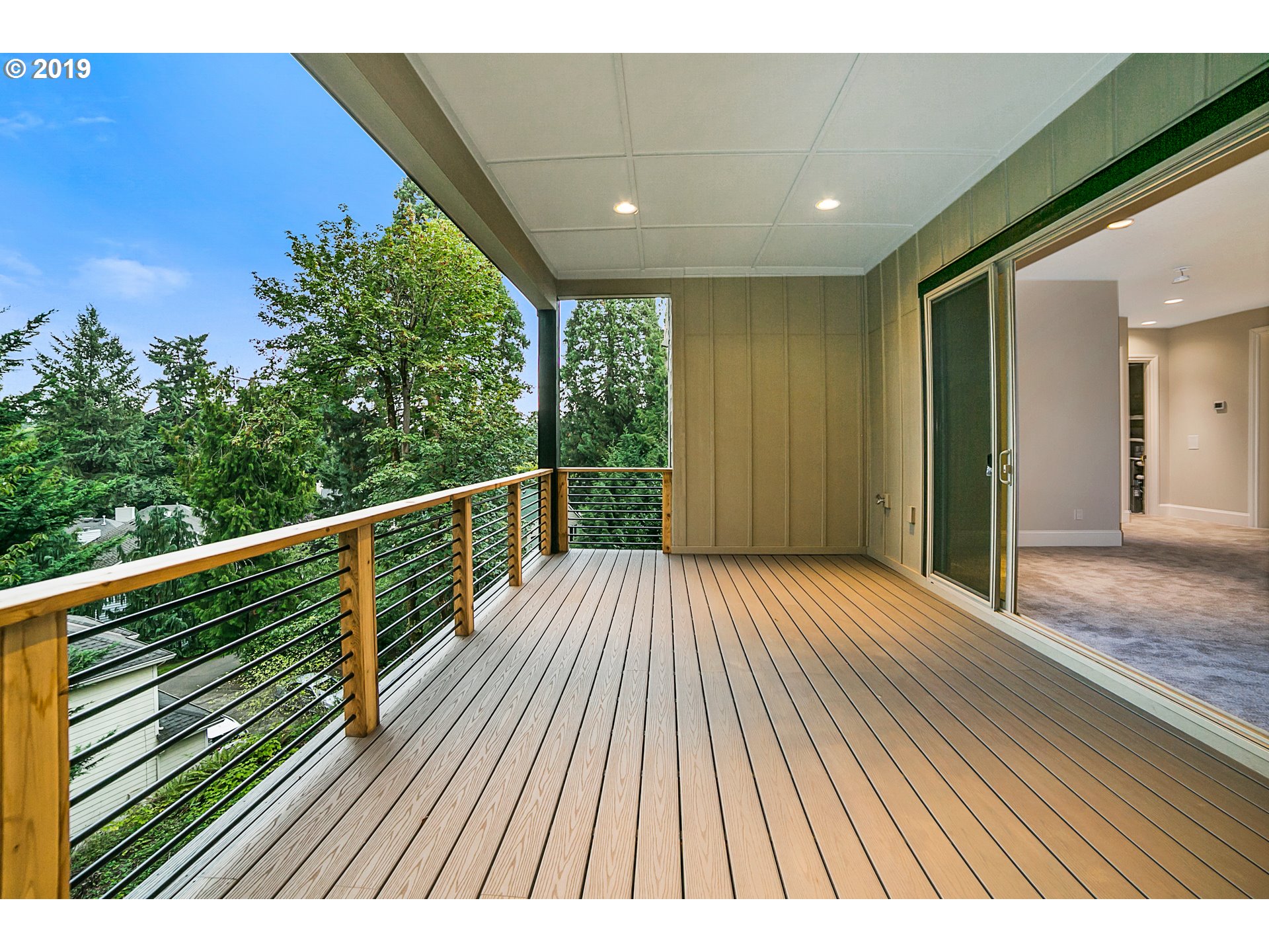 3103 Southwest Collins Court Portland, OR 97219 - Photo 29 of 32 Gallery Image 29