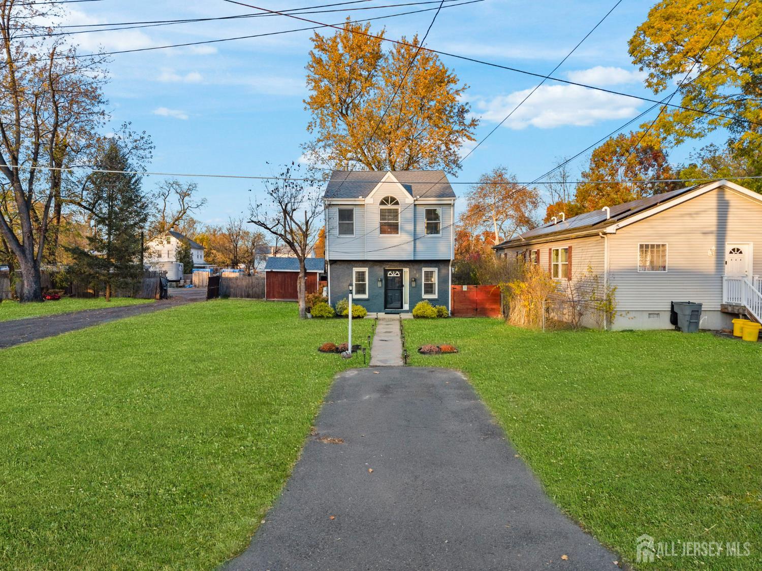 436 Hunt Avenue Hamilton, NJ 08610 - Photo 3 of 40 a front view of a house with garden