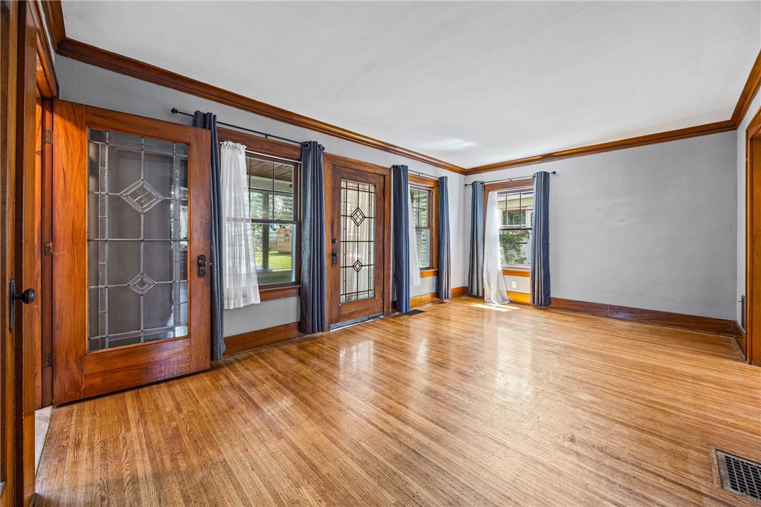 24 Martinot Avenue Rochester, NY 14609 - Photo 7 of 50