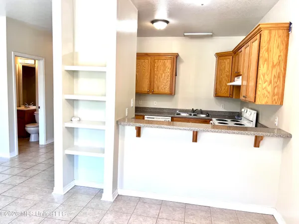 $995 | 15812 Adam Road, Unit 311, Biloxi, MS 39532