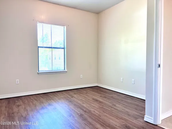 $995 | 15812 Adam Road, Unit 311, Biloxi, MS 39532