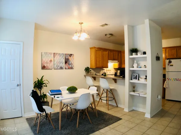 $995 | 15812 Adam Road, Unit 311, Biloxi, MS 39532