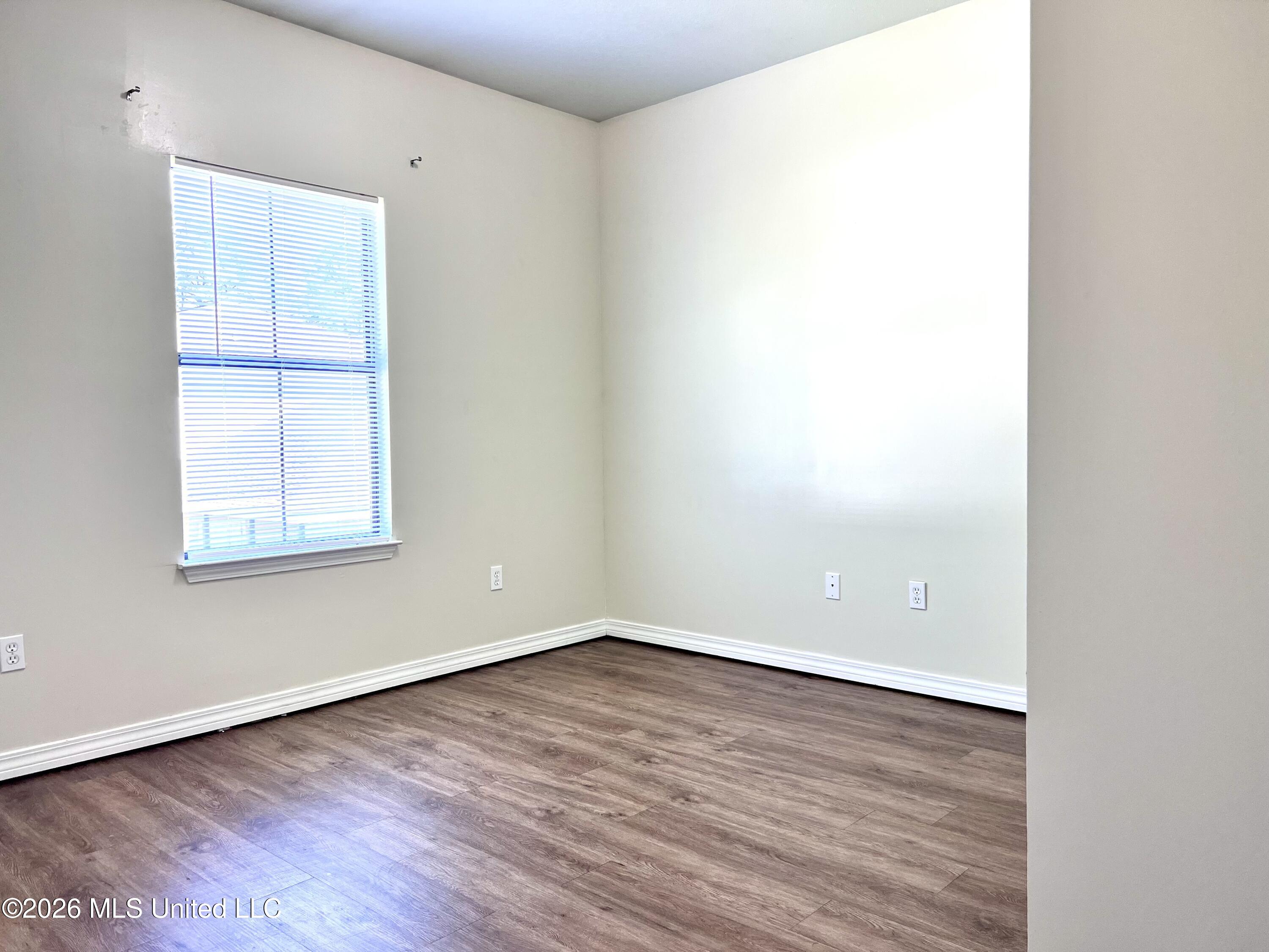15812 Adam Road, Unit 311 Biloxi, MS 39532 - Photo 27 of 33 IMG_3313