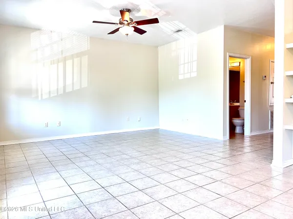$995 | 15812 Adam Road, Unit 311, Biloxi, MS 39532