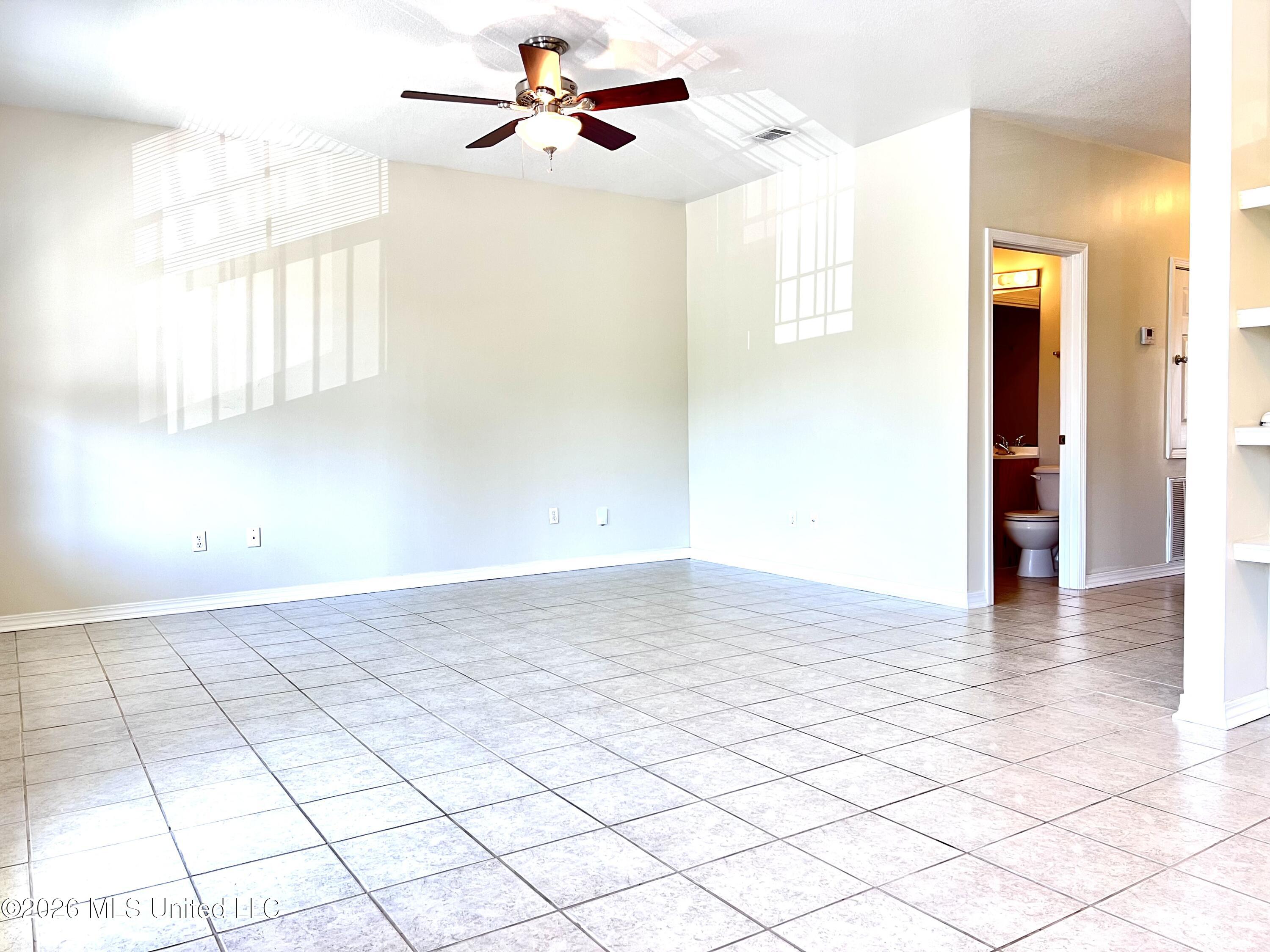 15812 Adam Road, Unit 311 Biloxi, MS 39532 - Photo 6 of 19 IMG_3256