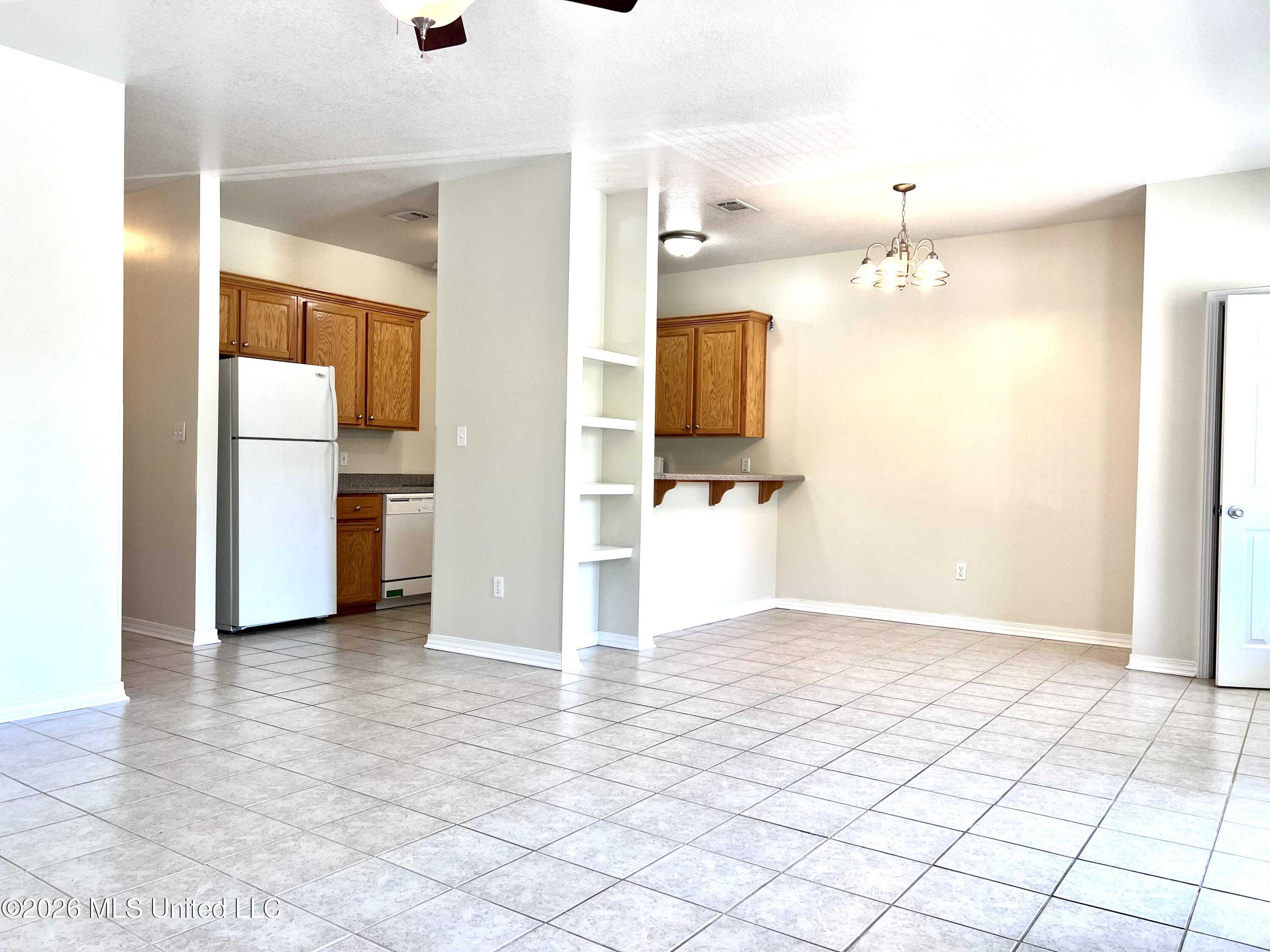 15812 Adam Road, Unit 311 Biloxi, MS 39532 - Photo 7 of 33 IMG_3259